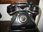 Old Phone 4.jpg (23636 bytes)
